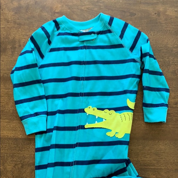 2T boys pajamas - Picture 1 of 2